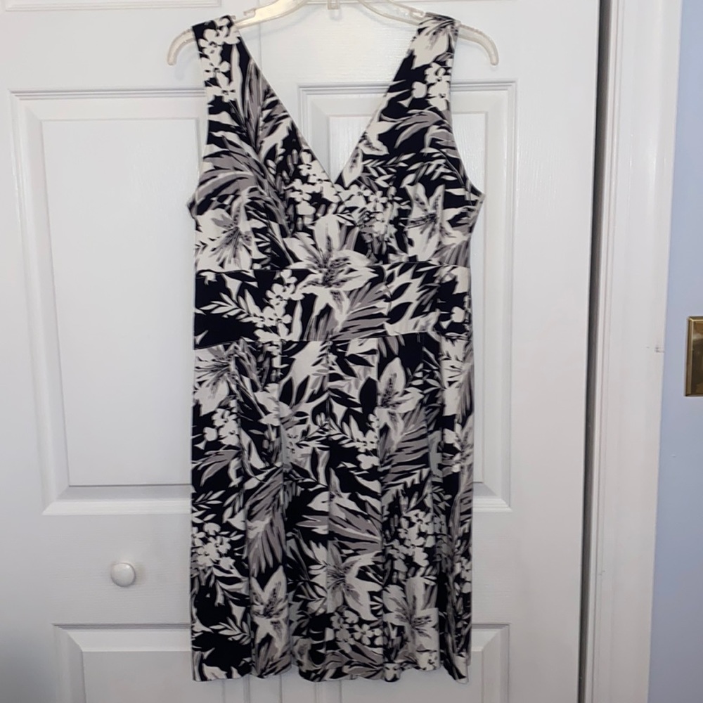 WHBM White House, Black Market fit & flare mini dress black, white gray